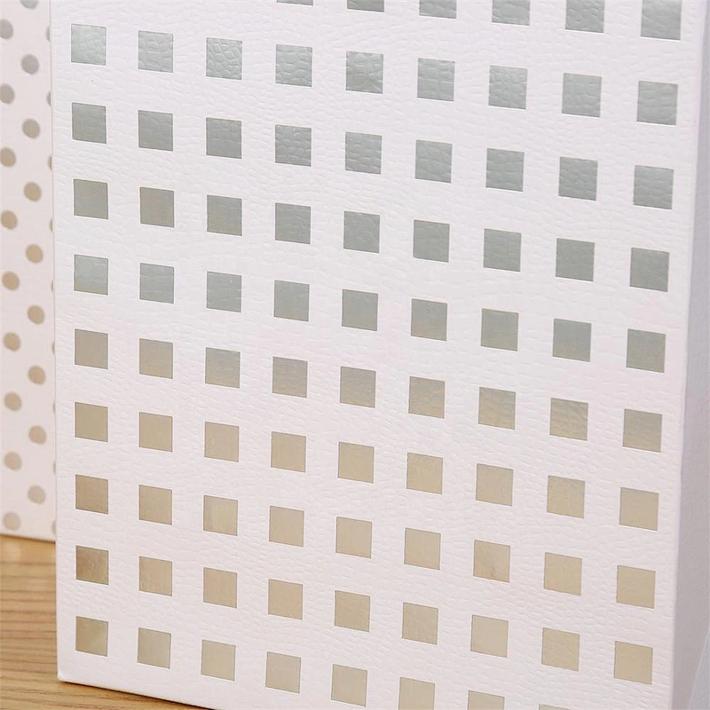 Hot Sell Factory latest Birthday gift bag competitive price Bear Gift Box paper Packaging