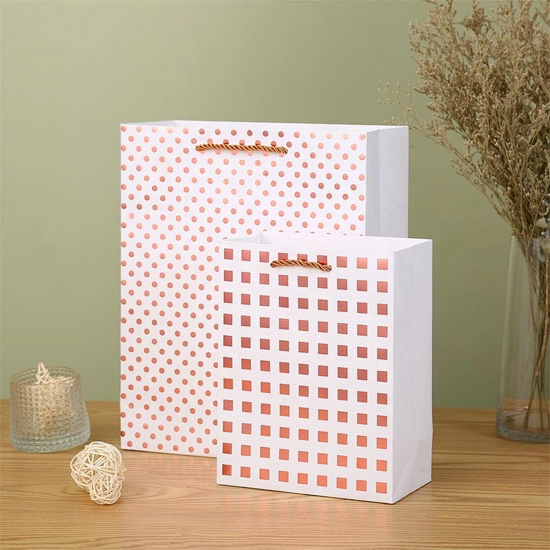 Hot Sell Factory latest Birthday gift bag competitive price Bear Gift Box paper Packaging