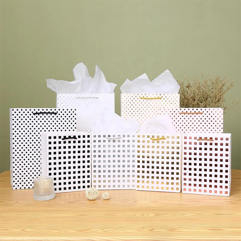 Hot Sell Factory latest Birthday gift bag competitive price Bear Gift Box paper Packaging