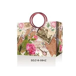 Factory latest Red flower pattern Bag hot selling Recyclable gift packaging