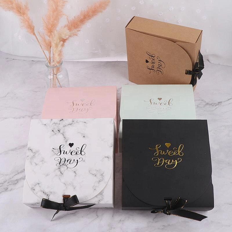 Surprise price and hot sales CMYK and hot stamping paper box for packing gifts