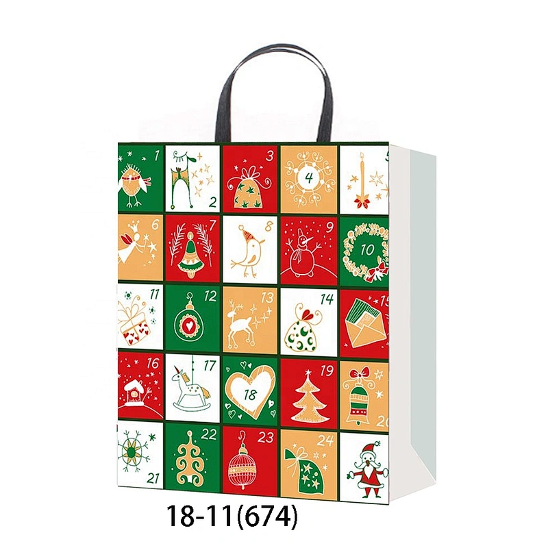 China custom fashion gift packaging Bag Good style Packaging bag with Santa Claus pattern