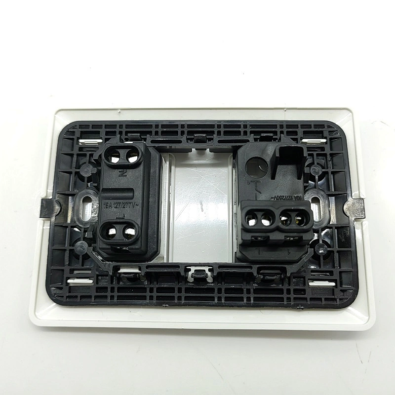 White Color Residential South America Standard Switches and Sockets