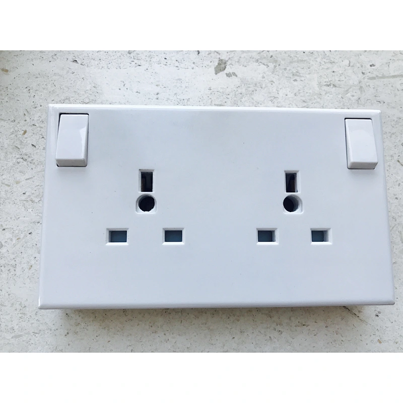 13 AMP 2 GANG CONVERTER SOCKET