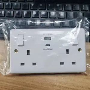 13A 2 Gang Switched Socket + Quick Charger 45W Max