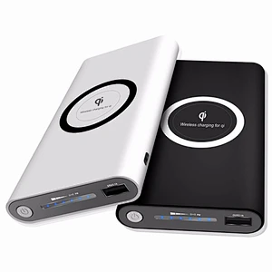 2018 Universal 8000mah Fast QI Wireless Power Bank Charger