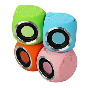 Portable Mini Silicon Bluetooth Keychain Wireless Swimming Cylinder Waterproof Outdoor Speaker