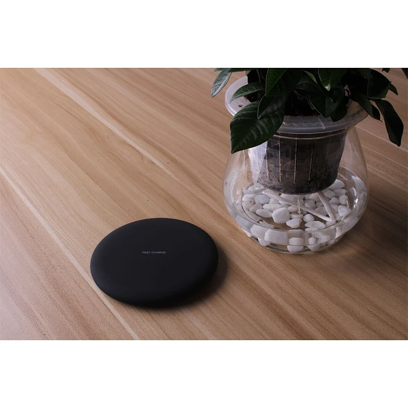 OEM Cellphone Fast Charger Round Ultra Thin QI Wireless Charger Power Banks