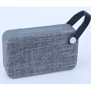 Subwoofer Stereo HIFI Sound Fabric Wireless Handle Speaker