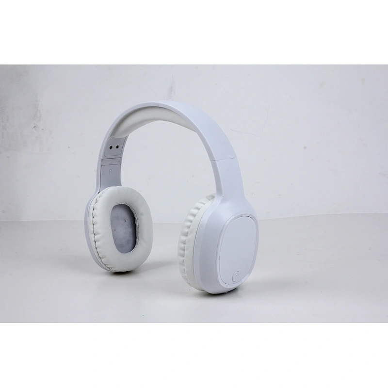 Popular Gaming Headphone Wireless Good Sound Gamer Headset with Mic LED light for Computer PC Gamers