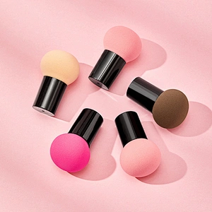 Hot Selling Mushroom Head Makeup Sponge with Holder Let Makeup More Comfortable and Clean Makeup Sponge
