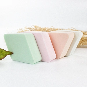 Unique Design Hot Sale 4pcs White Blue Pink Light Green Puff Classic Diamond-shaped Puff Set