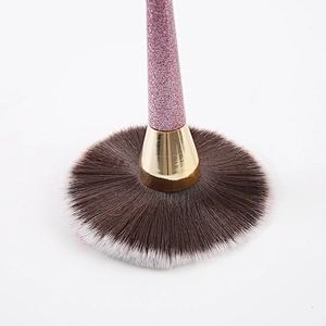 Soft Synthetic brushes for Applying Blusher, Buffing Powder
