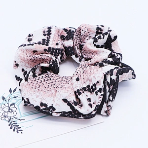2021 Wholesale fancy fashion tie dye hairbands women elastic hidden packet hair scrunchies