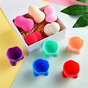 Wholesale 2021 New Hot Sale Cute Design Premium Quality Plastic Beauty Sponge Blender Container