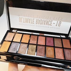 Make Up Eye Shadow Cosmetics Custom Glitter 16 Colors Eye Shadow Palette