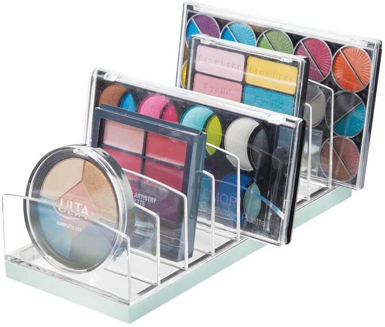 Compact makeup palette organize