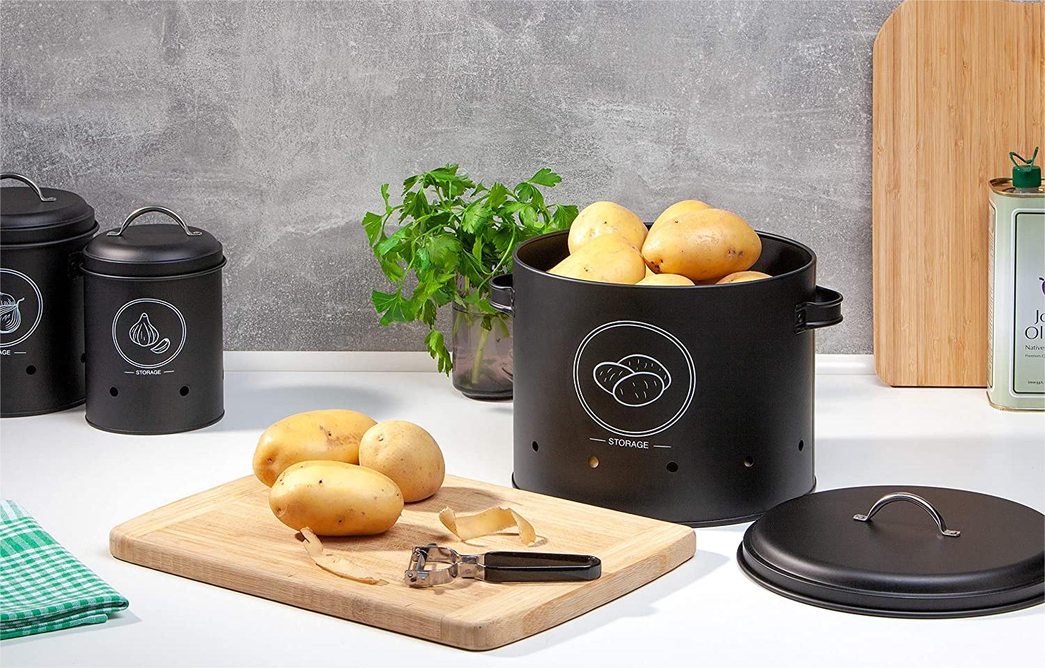 kitchen food container