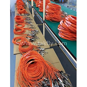 100G QSFP28 to 4xSFP28 Active Optical Cable