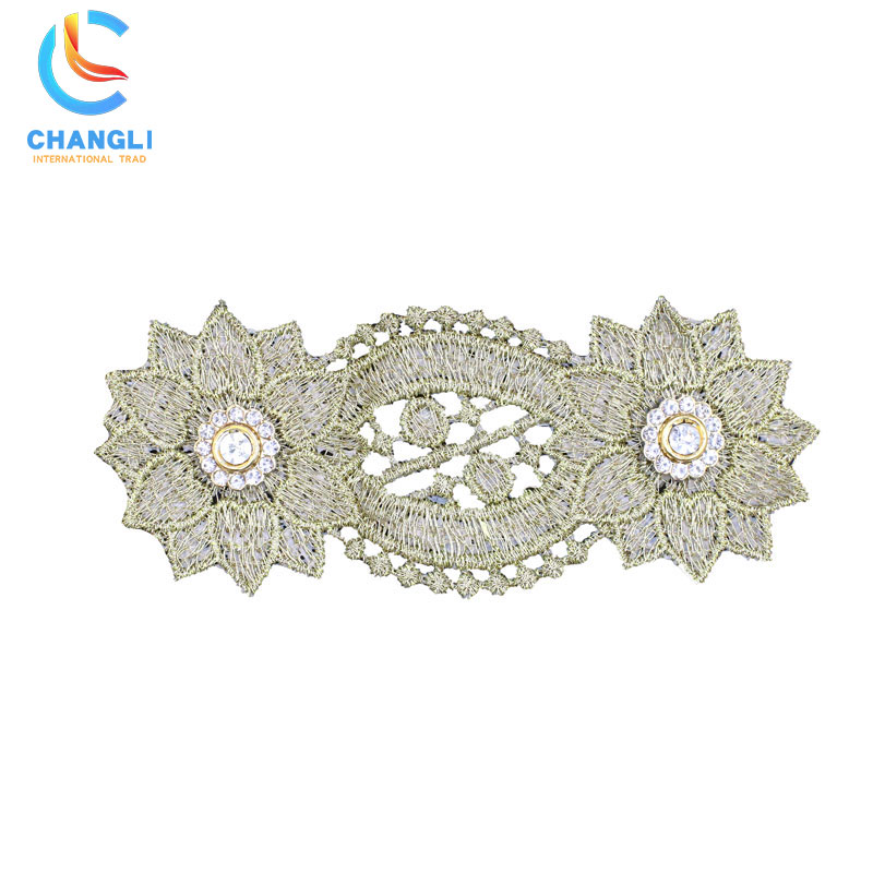 Flower-shaped hand-embroidered lace with diamonds