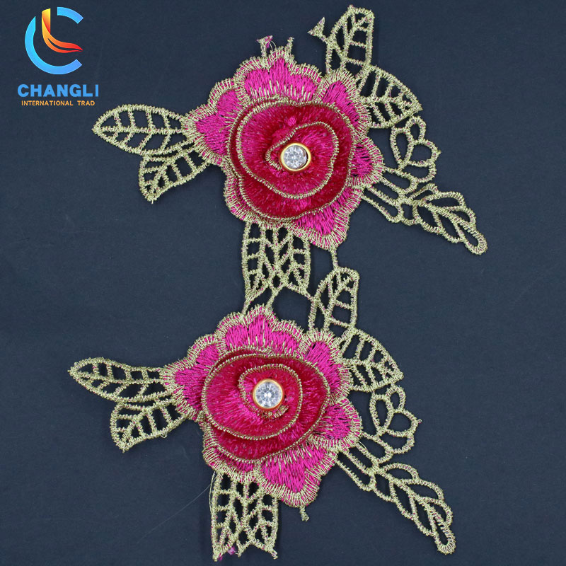 Rose-shaped hand-embroidered lace with diamonds