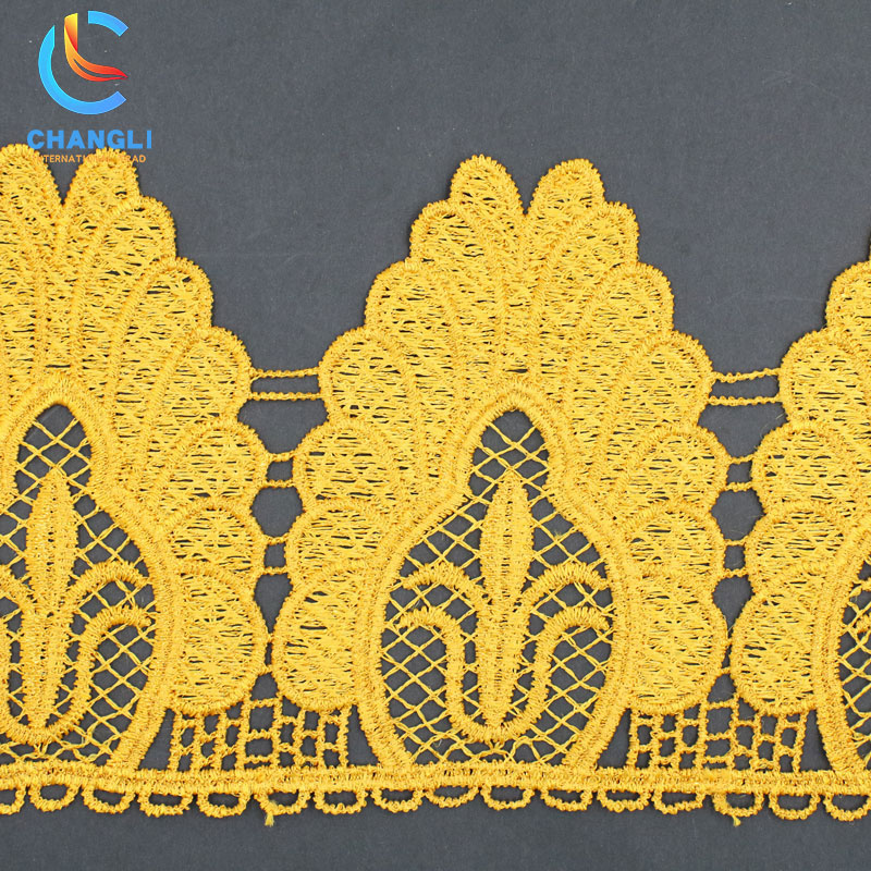 Yellow plantain fan lace