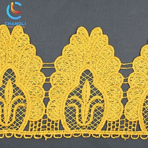 Yellow plantain fan lace