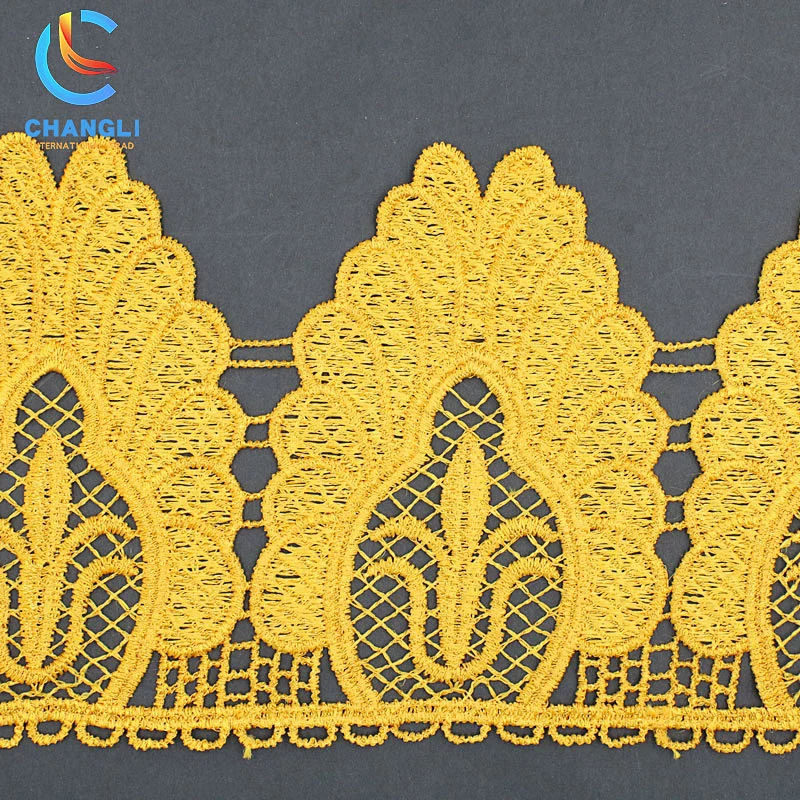 Yellow plantain fan lace