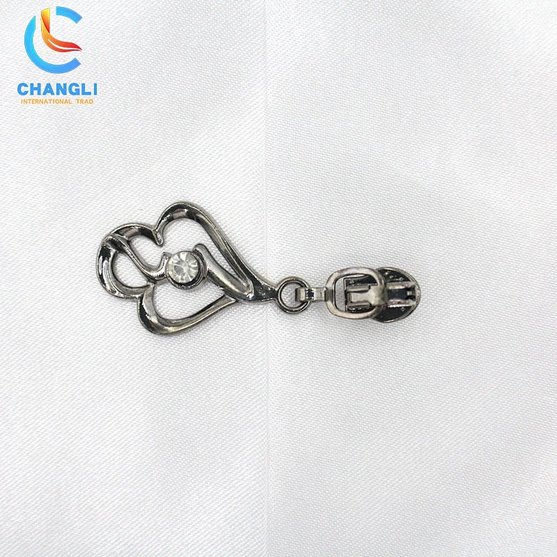 Zipper head (15)
