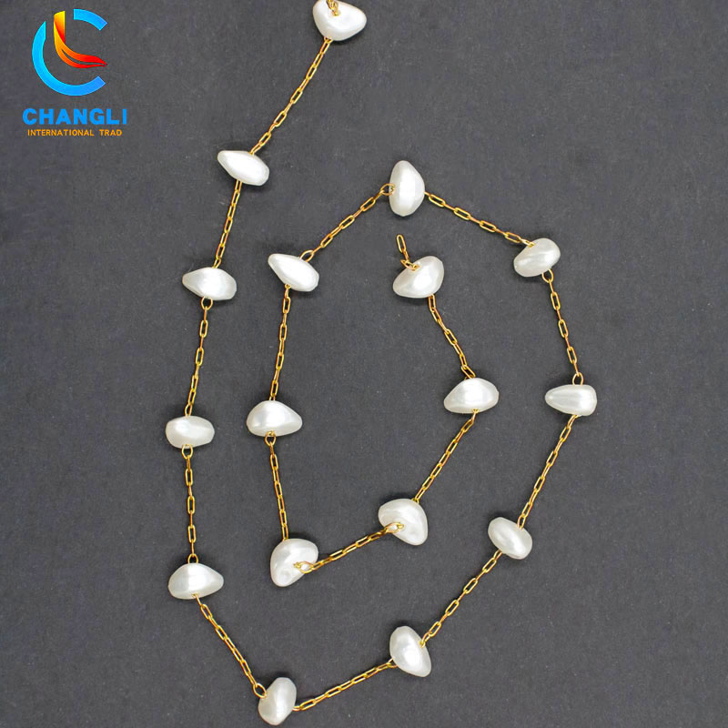 Pearl stone imitation gold necklace