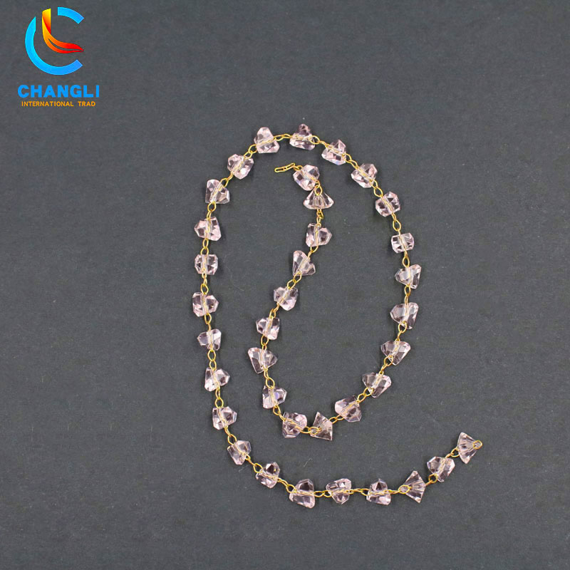 Transparent pink to imitation gold necklace
