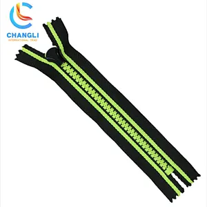Resin zipper (10)