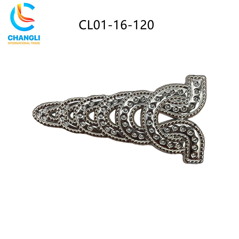 Shoe button (102)