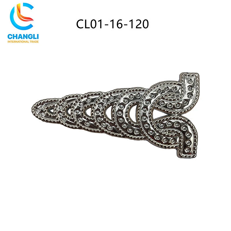 Shoe button (102)