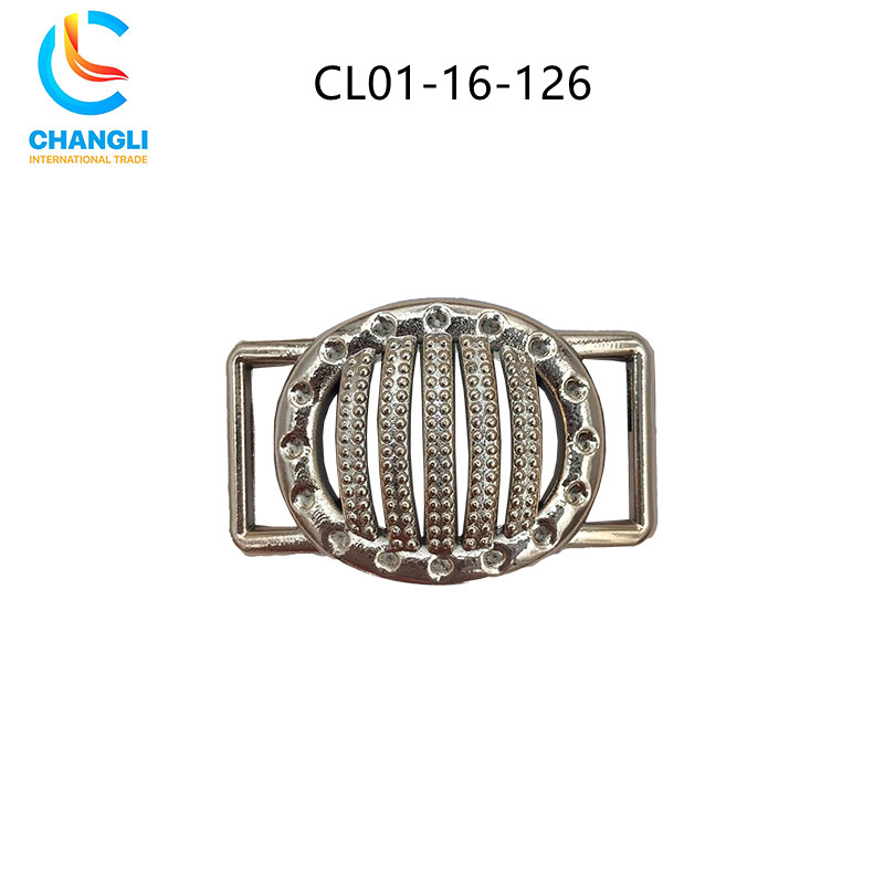 Shoe button (108)