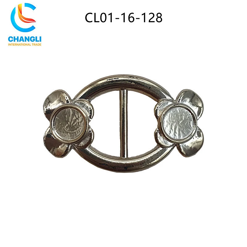 Shoe button (110)