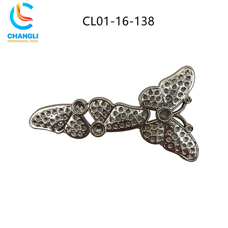 Shoe button (120)