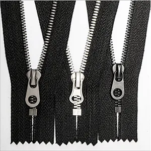 Metal zipper