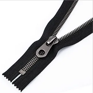 Metal zipper
