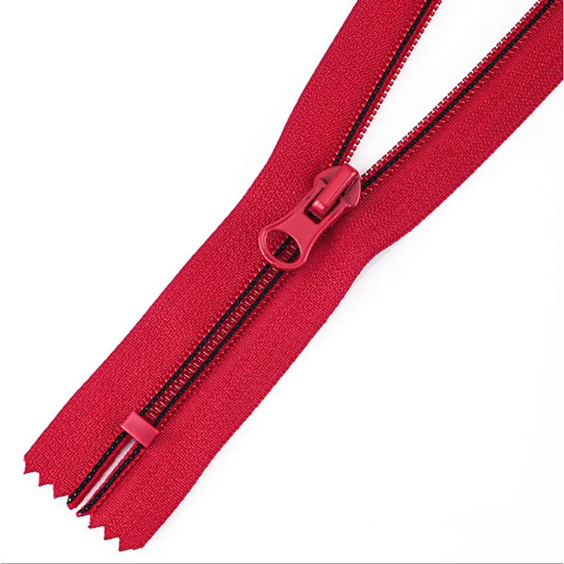 Nylon zipper