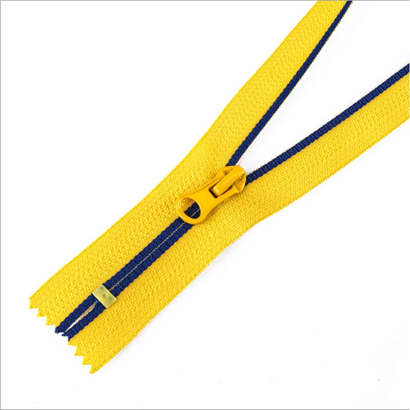 Nylon zipper