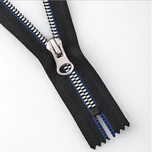 Resin zipper
