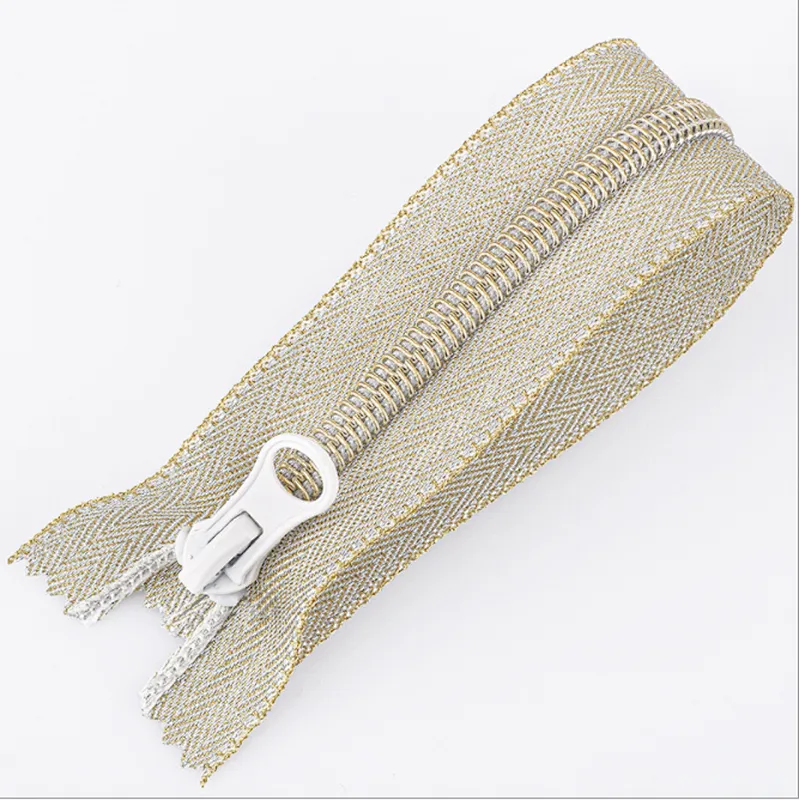 Nylon zipper