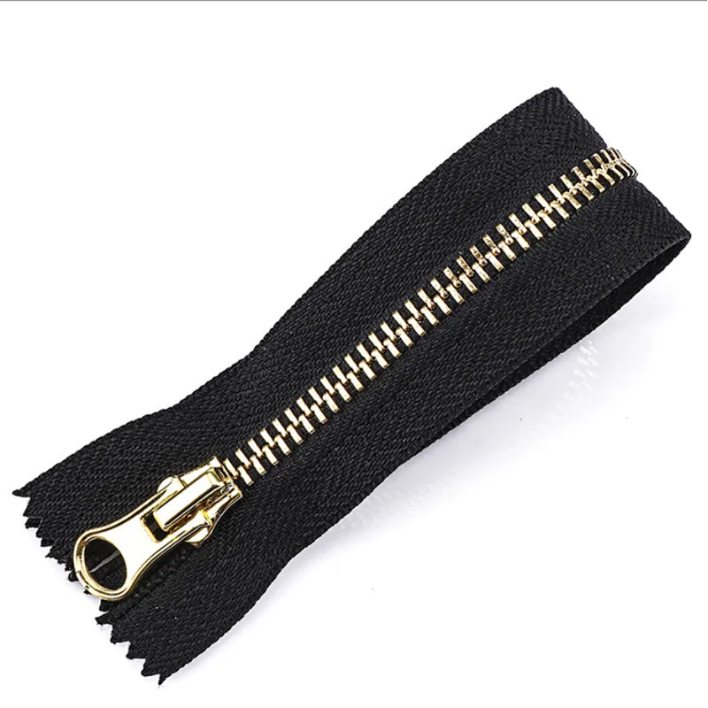 Metal zipper