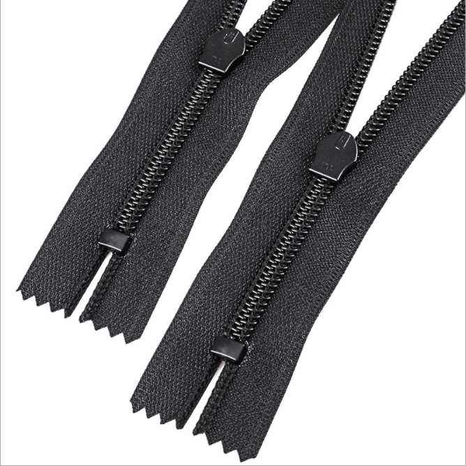 Nylon zipper