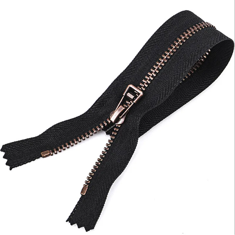 Metal zipper