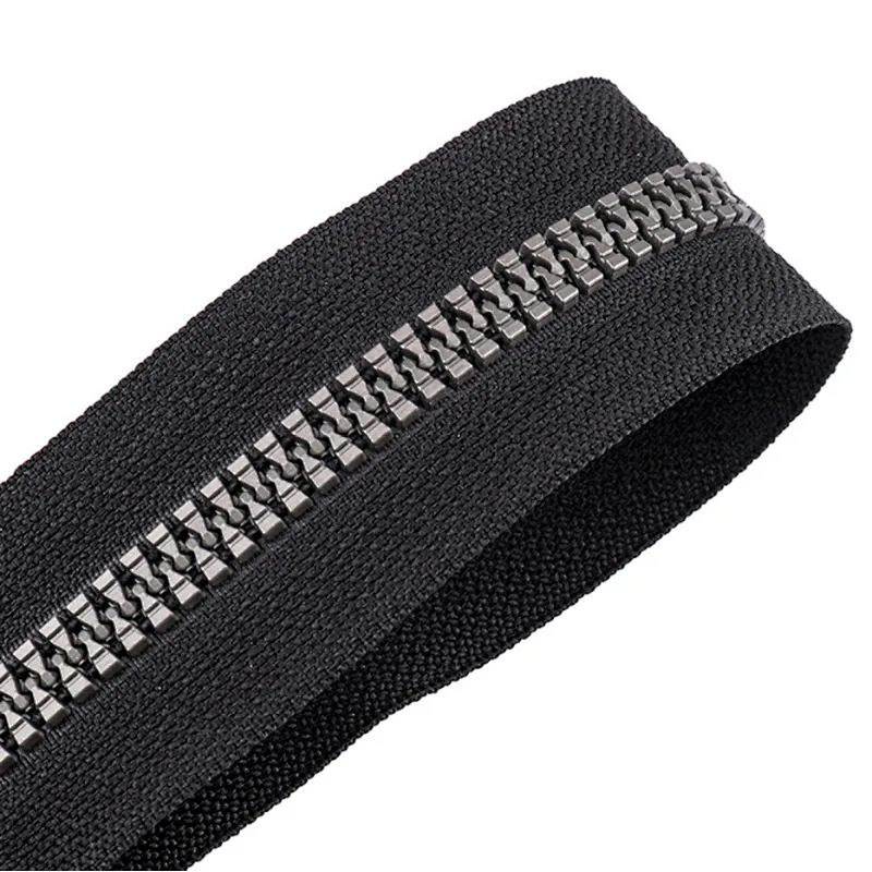 Resin zipper