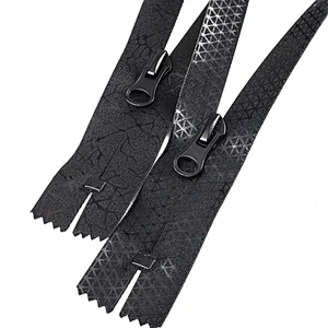 Nylon zipper