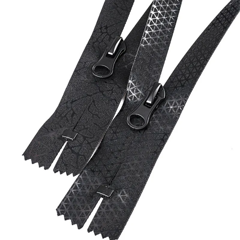 Nylon zipper