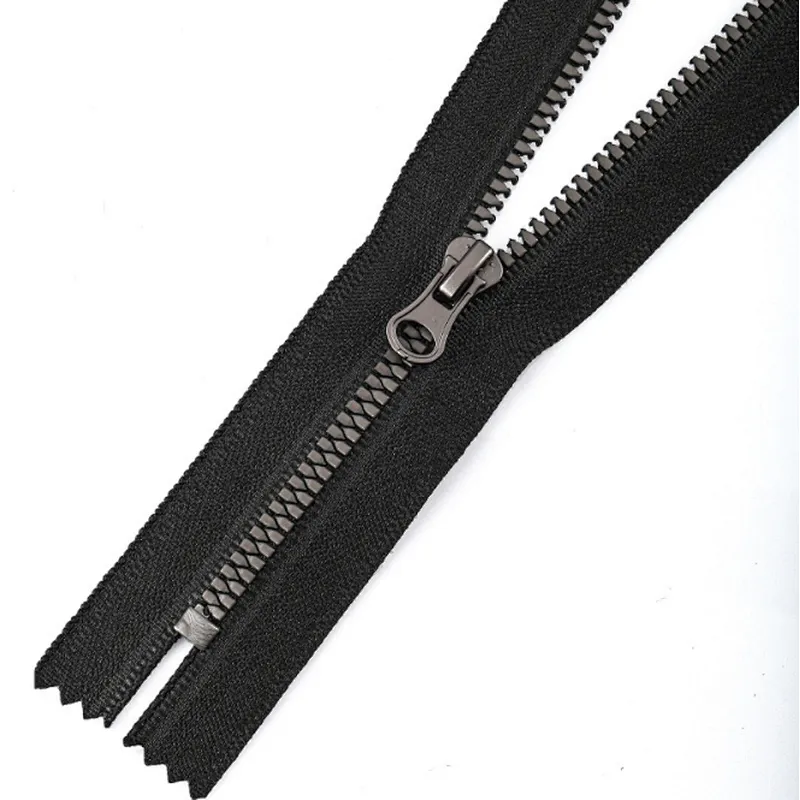 Resin zipper